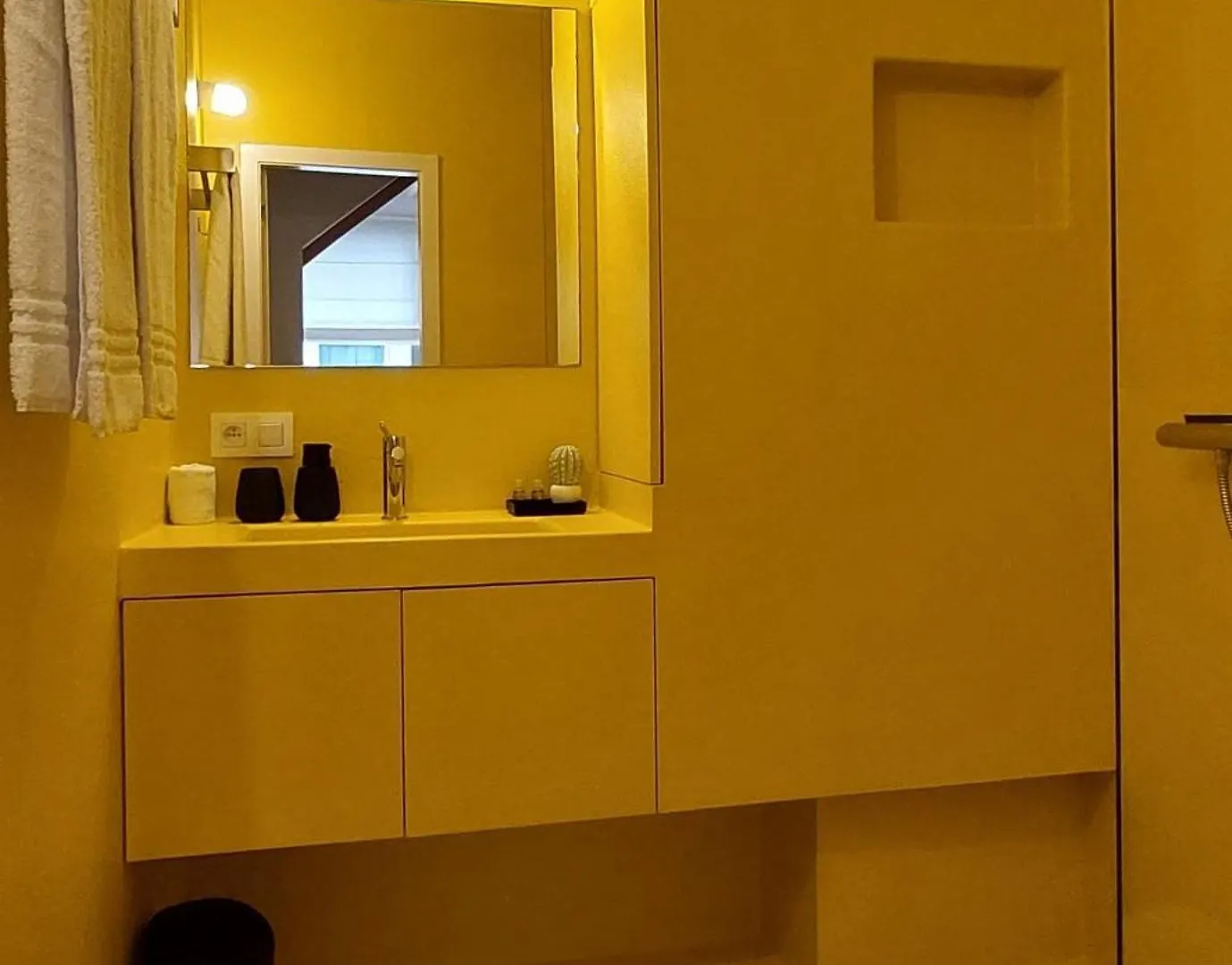 Cosy & Modern Historical Cottage In Old Town - Leon 4P Antwerp Holiday home